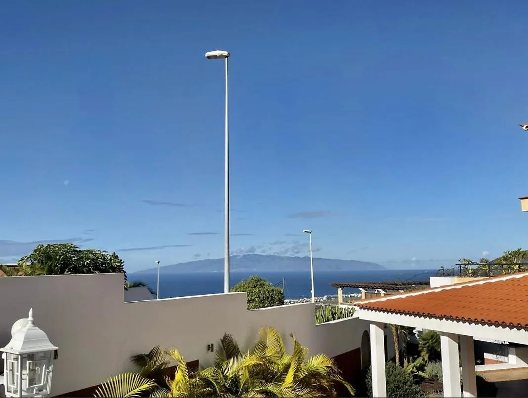 Villa Amorio A Spacious Modern Getaway With A Private Heated Pool & Sea Views Costa Adeje  Costa Adeje (Tenerife)