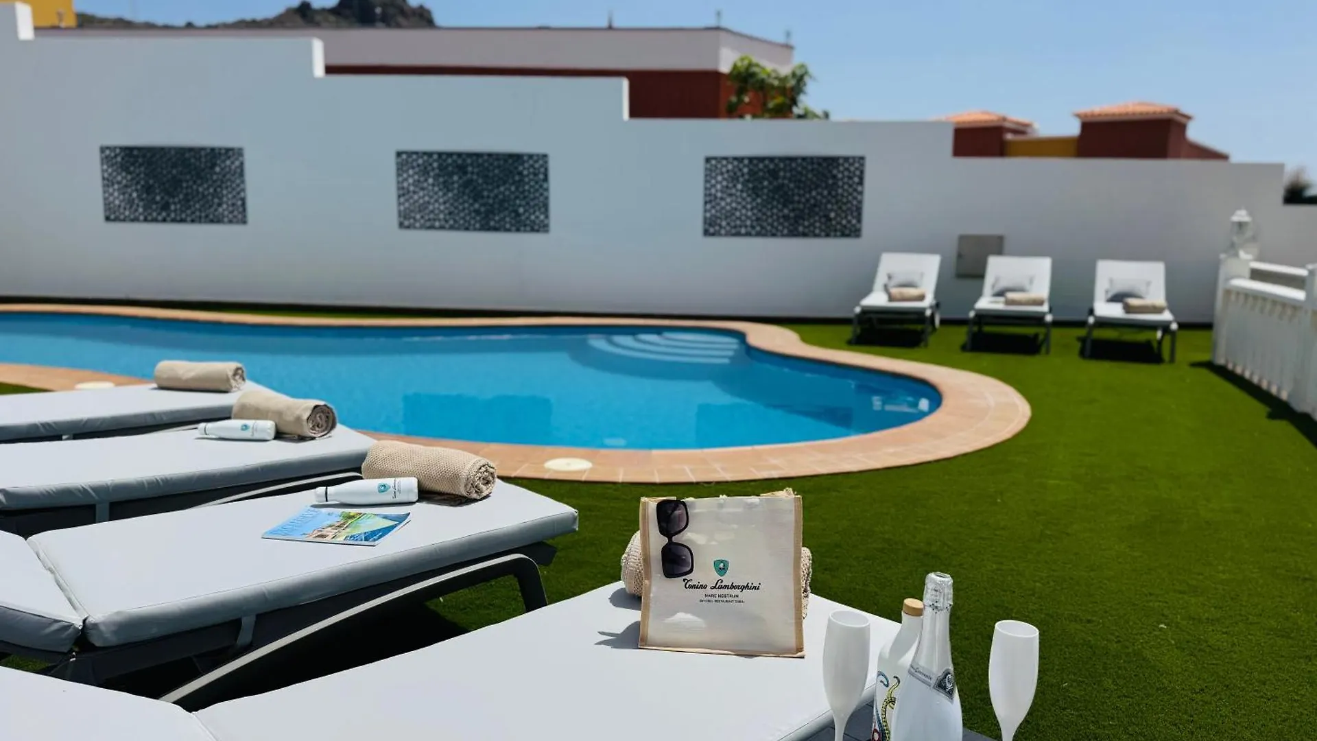 Villa Amorio A Spacious Modern Getaway With A Private Heated Pool & Sea Views Costa Adeje